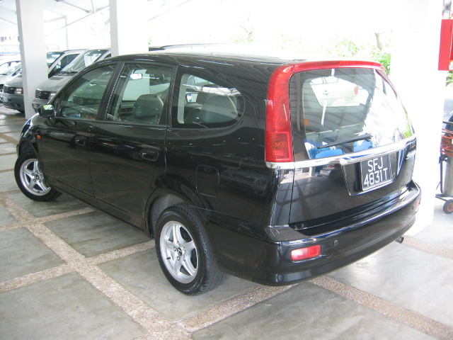 2001 Honda Stream Pictures