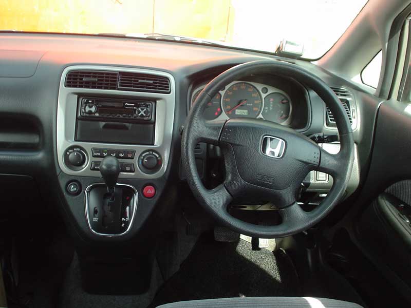 2001 Honda Stream Pictures