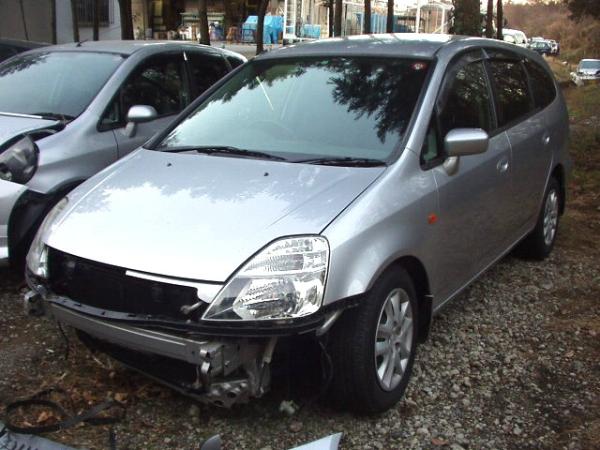 2001 Honda Stream Photos