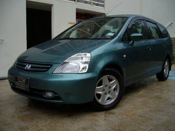 2001 Honda Stream Photos