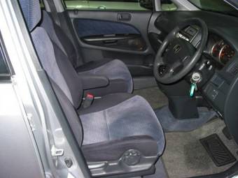 2001 Honda Stream Pics