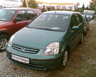 2001 Honda Stream Photos