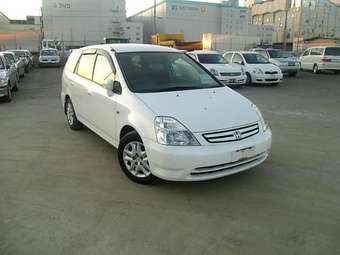 2001 Honda Stream Photos