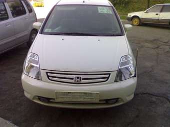 2001 Honda Stream Photos