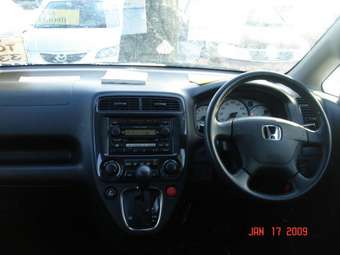 2001 Honda Stream Photos