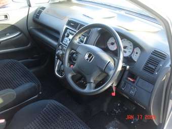 2001 Honda Stream Pictures