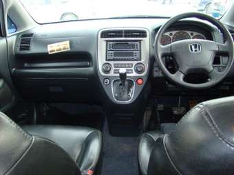 2001 Honda Stream Photos