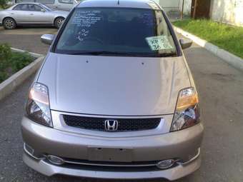 2001 Honda Stream Photos