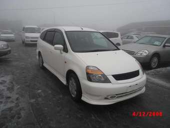 2001 Honda Stream Pics