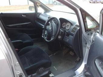 2001 Honda Stream Photos