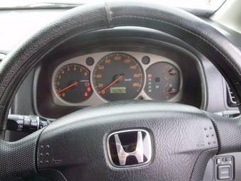 2001 Honda Stream Photos