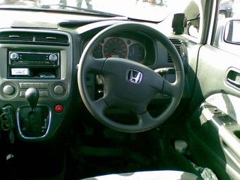 2001 Honda Stream Photos