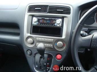 2001 Honda Stream Pictures