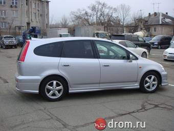 2001 Honda Stream Photos