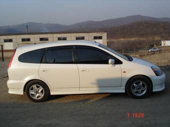 2001 Honda Stream Photos