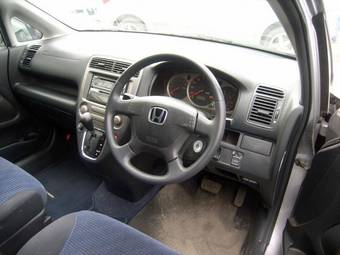 2001 Honda Stream Photos