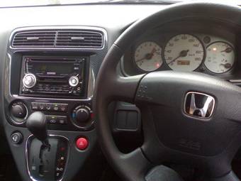 2001 Honda Stream Photos