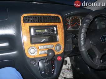 2001 Honda Stream Photos