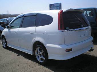 2001 Honda Stream Photos