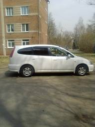 2001 Honda Stream Pictures