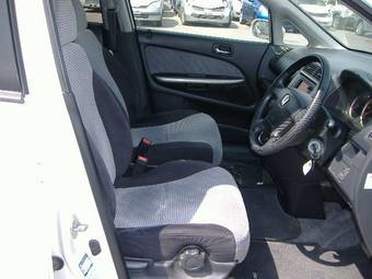 2001 Honda Stream Pictures