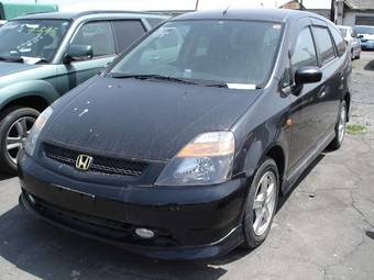 2001 Honda Stream Photos