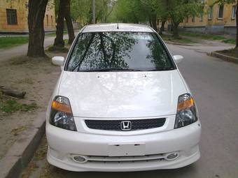2001 Honda Stream Pictures