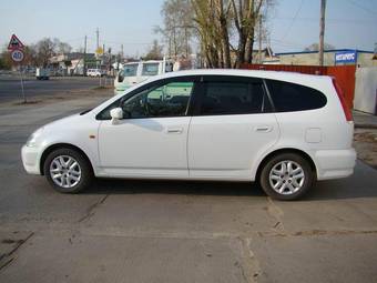 2001 Honda Stream Photos