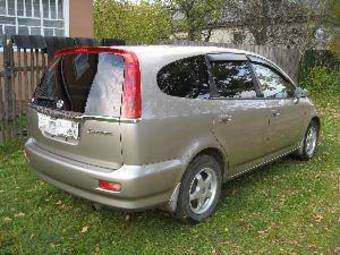 2001 Honda Stream Photos