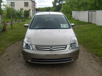 2001 Honda Stream Photos