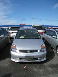 2001 Honda Stream Photos