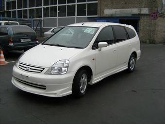 2001 Honda Stream Photos