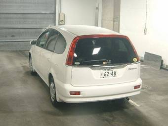 2001 Honda Stream Photos