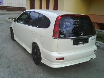 2001 Honda Stream Photos