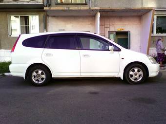 2001 Honda Stream Photos