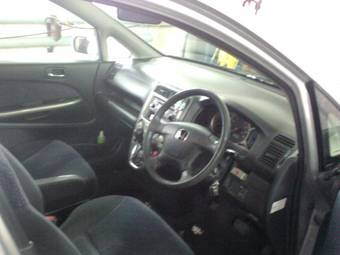 2001 Honda Stream Photos