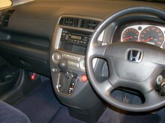 2001 Honda Stream Photos