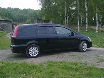 2001 Honda Stream Photos