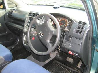 2001 Honda Stream Photos