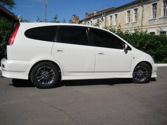 2001 Honda Stream Photos