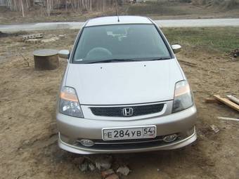 2001 Honda Stream Photos