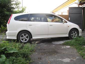 2001 Honda Stream Photos