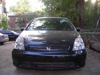 2001 Honda Stream Photos