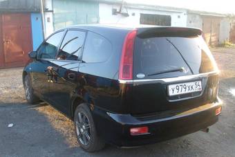 2001 Honda Stream Photos