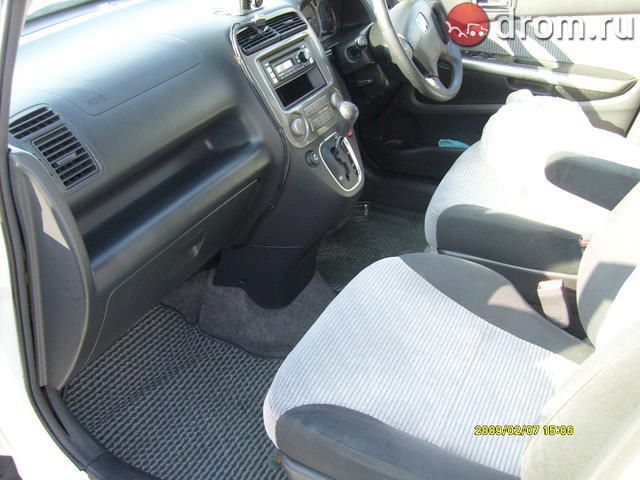 2002 Honda Stream