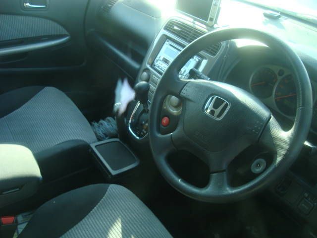 2002 Honda Stream