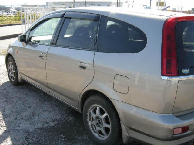 2002 Honda Stream