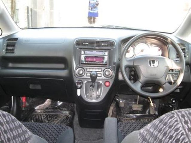 2002 Honda Stream