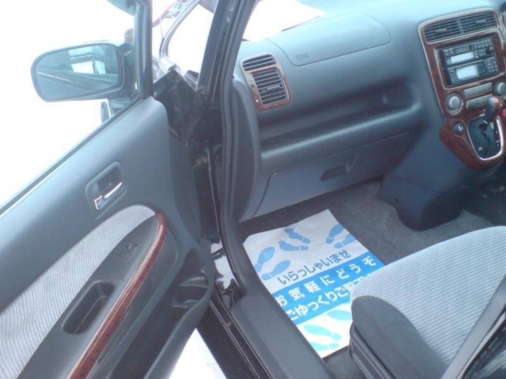 2002 Honda Stream