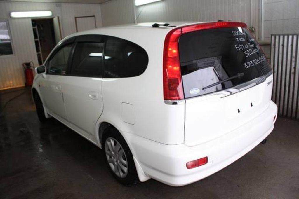 2002 Honda Stream